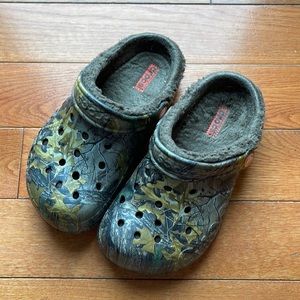 J2 size camo crocs worn a few times